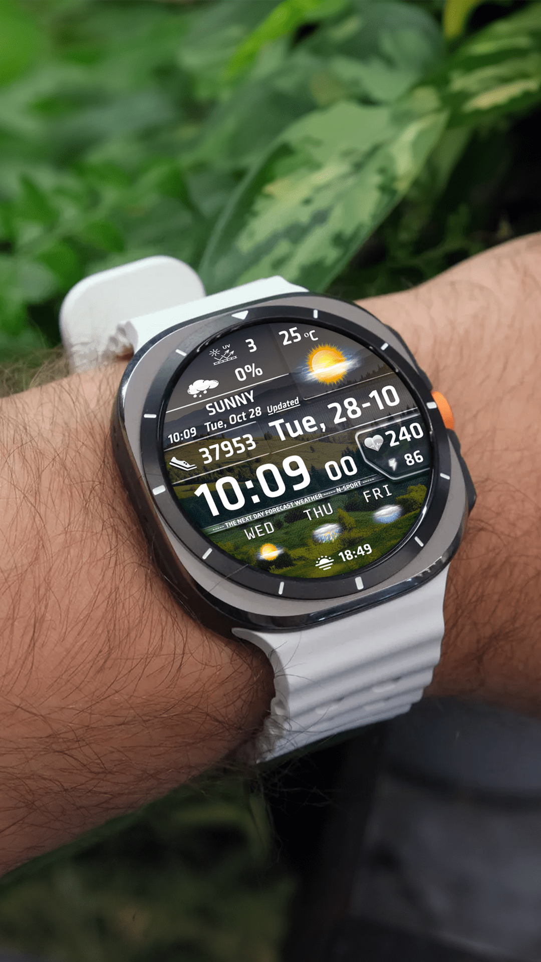 N-SPORT 769 Holiday Seasonal Real-time Weather Luxury Digital Watch Face for Samsung & Wear OS feature image